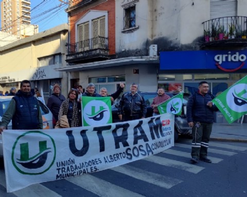VIDEO | Capital: municipales de UTRAM se manifiestan en varios organismos y en defensa de la caja de jubilaciones