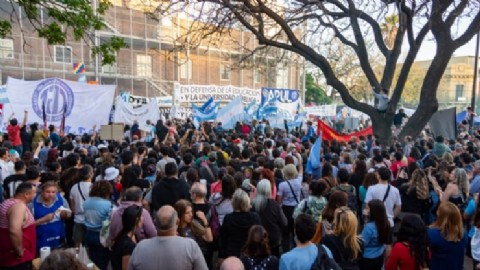 La Marcha Federal Universitaria vuelve a las calles: Santa Fe se moviliza contra el ajuste educativo