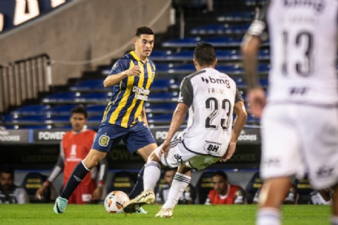 Atlético Mineiro complicó a Rosario Central y es el primer clasificado a octavos