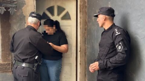 Santa Fe avanza con intimaciones a familias por amenazas escolares: ya reclaman más de 36 millones por operativos