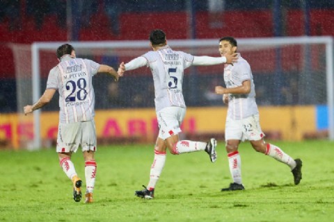 Unión le ganó a Tigre y cerró la Copa de la Liga con una sonrisa