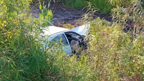 Dos jóvenes murieron en un choque frontal y un niño de 2 años quedó en grave estado