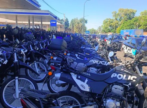 Pullaro perdió el control: el motín policial dejó al desnudo la fragilidad de su gobierno