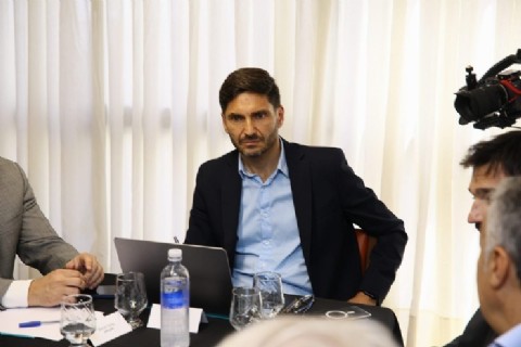 VIDEO | El gobernador Pullaro apuesta a la conquista de YouTube