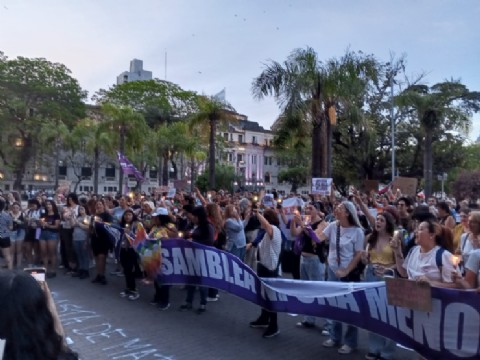 VIDEO | Convocadas por la Asamblea Ni Una Menos, cientos de personas marcharon para exigir justicia por los femicidios
