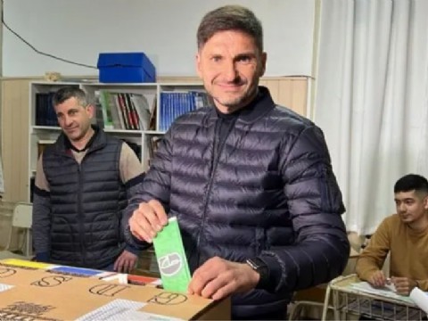 Votó Pullaro: "Es una elección que va a tener impacto nacional si los resultados son los que esperamos"