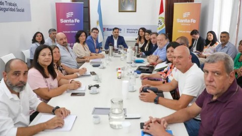 El Gobierno provincial convocará a los gremios docentes y estatales