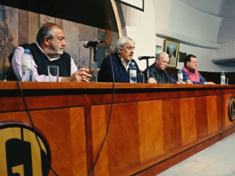 UDA denuncia acuerdos previos que amenazarían los salarios docentes en Santa Fe