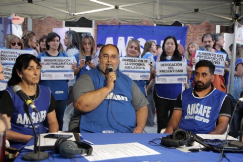 Fuerte reclamo docente en Santa Fe: AMSAFE encabezó una jornada provincial contra el ajuste