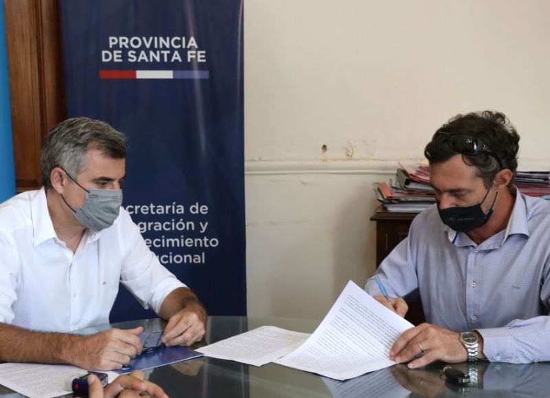 Plan Incluir: la provincia firmó un convenio con la Municipalidad de Armstrong para obras de urbanización