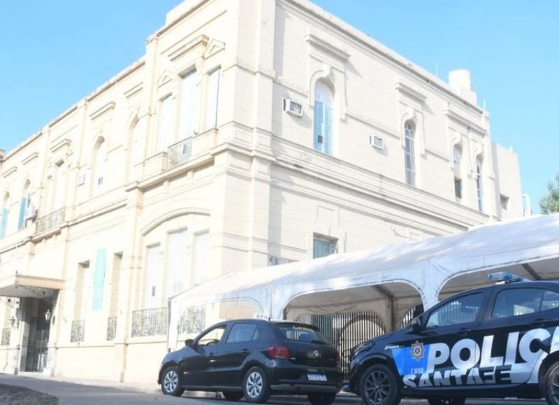 Nuevo crimen en la capital: un joven falleció tras recibir un disparo de arma de fuego en su espalda en Alto Verde