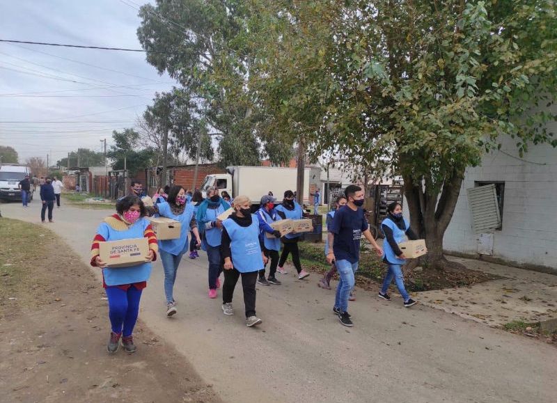 La provincia entregó más de 25 mil módulos alimentarios en Santa Fe y Rosario