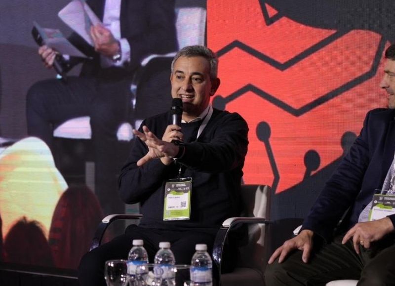 Javkin en el foro de Aapresid: "Argentina será federal cuando piense en el interior que empuja"