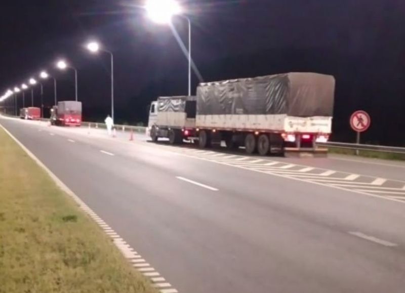 La Provincia detectó excesos de cargas por más de 100 toneladas en la autopista Rosario-Santa Fe