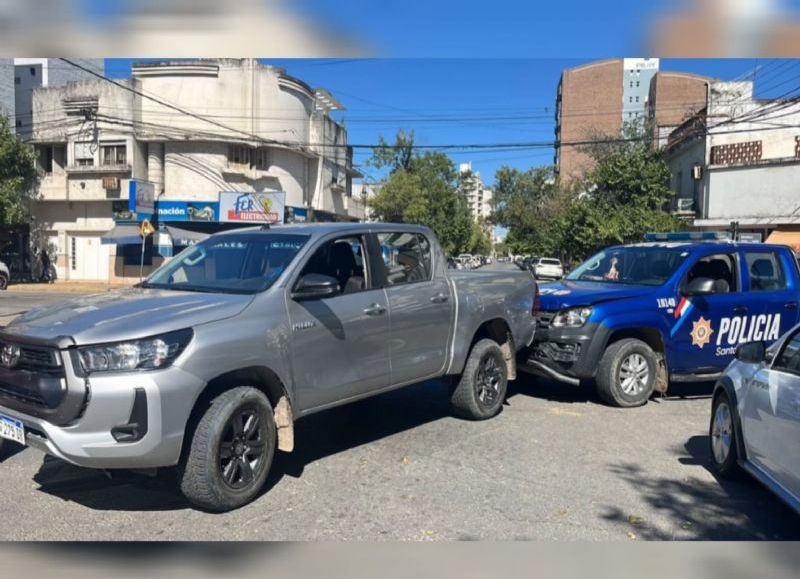 VIDEO | Locura al volante: chocó, atropelló a una mujer y género una persecución policial