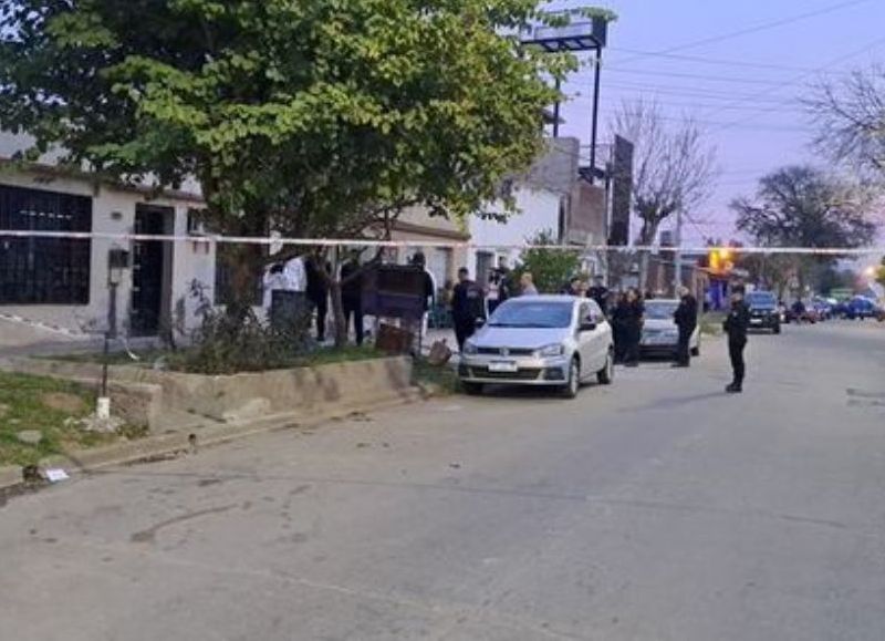 Un hombre fue asesinado a puñaladas en su vivienda de Barrio Mayoraz en la Capital