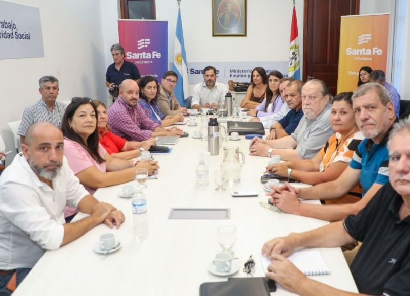 Provincia ofreció a los docentes completar un incremento del 52,9 por ciento de diciembre a marzo
