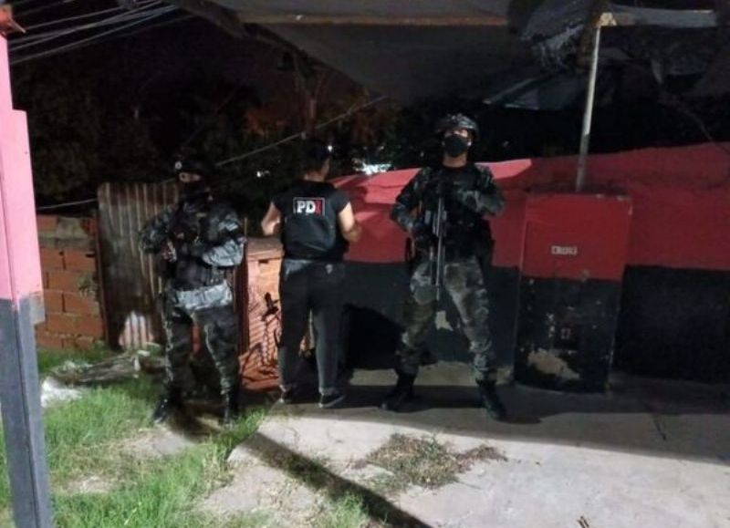 Rosario: la Policía de Investigaciones realizó allanamientos vinculados con los crímenes de los taxistas