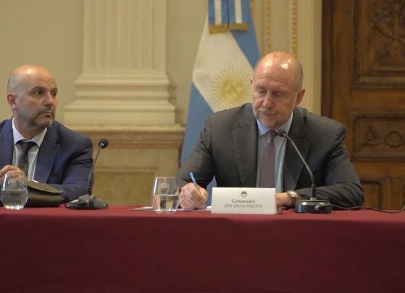 Tras la apurada de la UCR para que defina las elecciones, Perotti decidió desdoblar