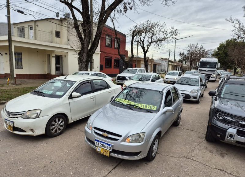 VIDEO | Venado Tuerto debate cómo regular Uber mientras remiseros y taxistas reclaman igualdad de condiciones