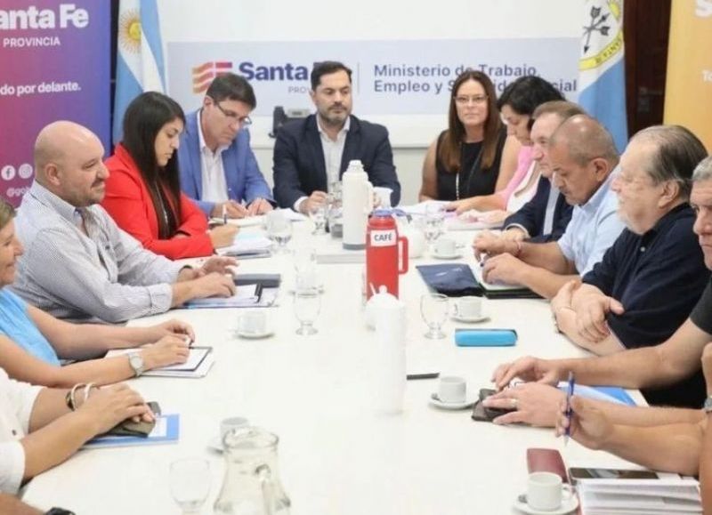 Este lunes se lleva a cabo la reunión por la paritaria docente