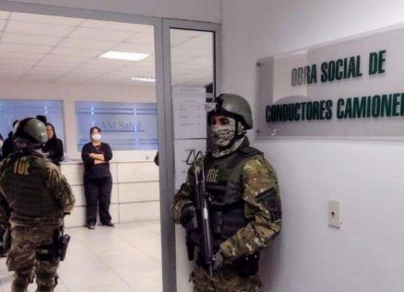 Allanaron el Sindicato de Camioneros provincial por denuncias de aprietes