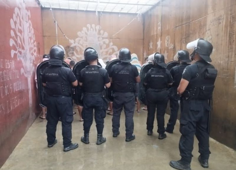 Requisa en la subcomisaría segunda de Capital: secuestro de celulares y cargadores