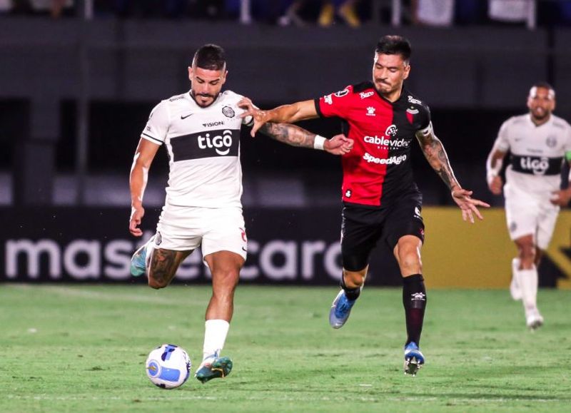 Colón busca la clasificación en la Libertadores ante Olimpia de Paraguay