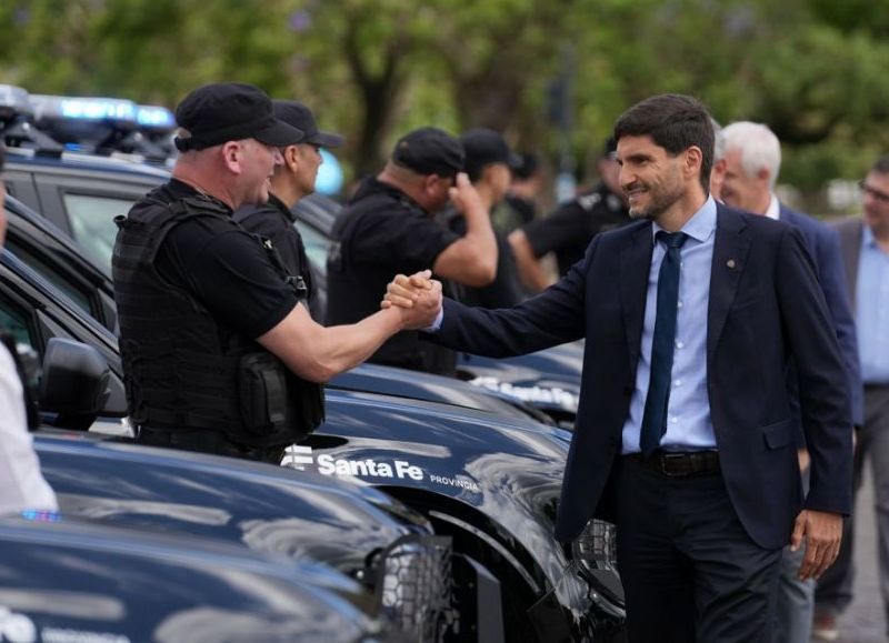 Pullaro prefiere operar sin exponerse después de perder todas sus apuestas electorales