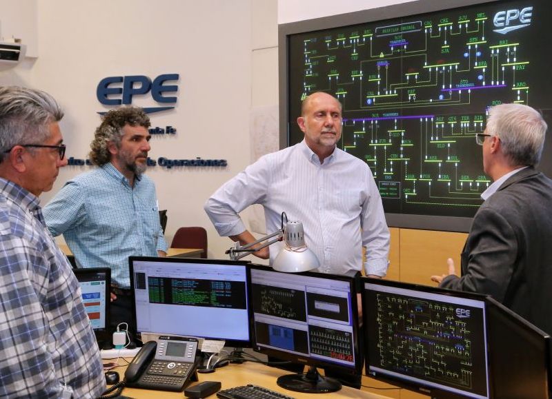 El gobernador Perotti supervisó el plan de la EPE para la próxima temporada de alta demanda