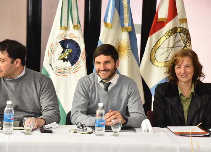 Pullaro: "Es importante estar en el territorio y escuchar a los intendentes"