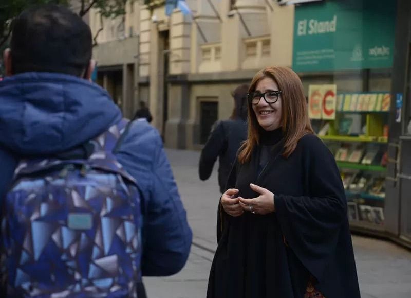 La dirigente santafesina Patricia Lavallén encabezaría la lista de concejales de Javier Milei