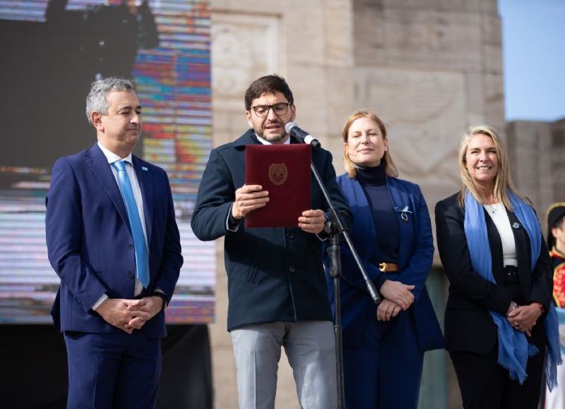 En Rosario, más de 3 mil alumnos de todo el país prometieron Lealtad a la Bandera