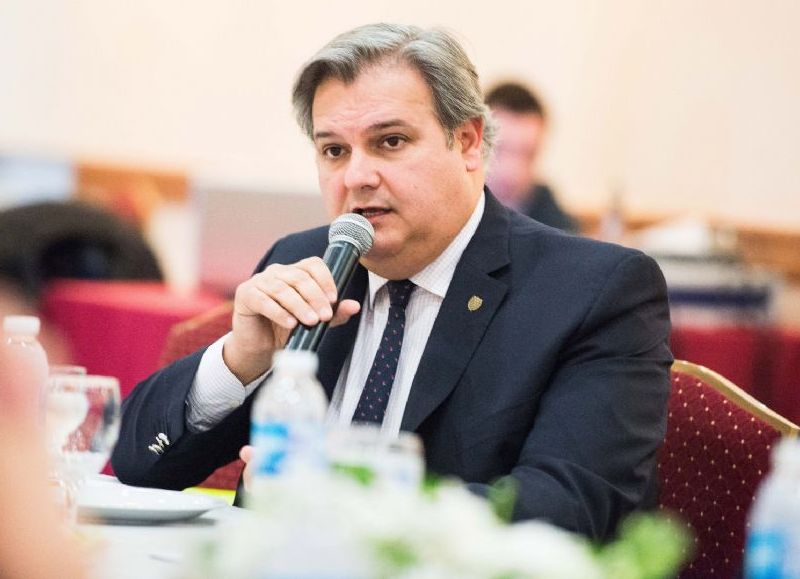 Farías: La provincia "presupuestariamente no está en condiciones de abrir paritarias"