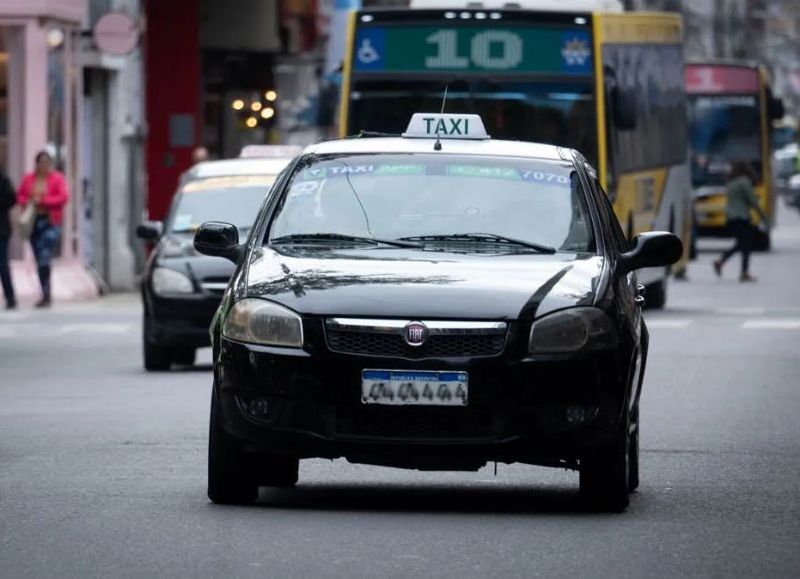Rige el nuevo aumento de taxis en Santa Fe: ¿cuánto cuesta viajar desde este viernes?