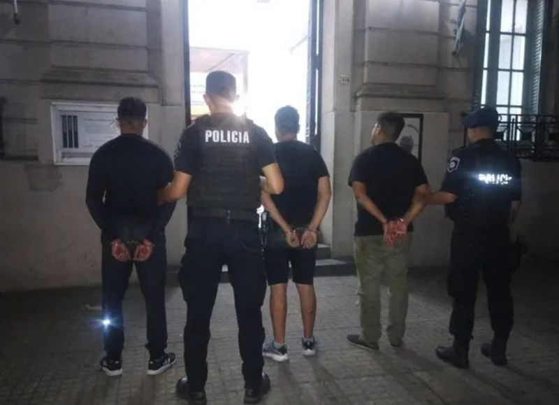 Santa Fe: detuvieron a tres cordobeses por el robo de un automóvil en pleno boulevard