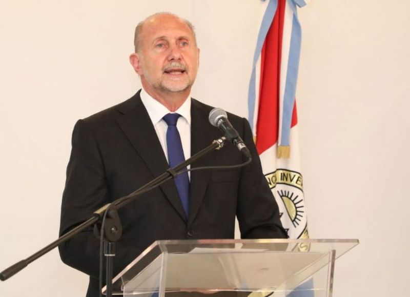 Omar Perotti se lava las manos, los socialistas dan cátedra