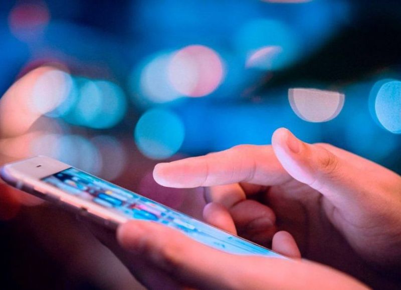 Capital: una mujer inventó que tenía un hijo con el dueño de una cadena de supermercados al que extorsionaba